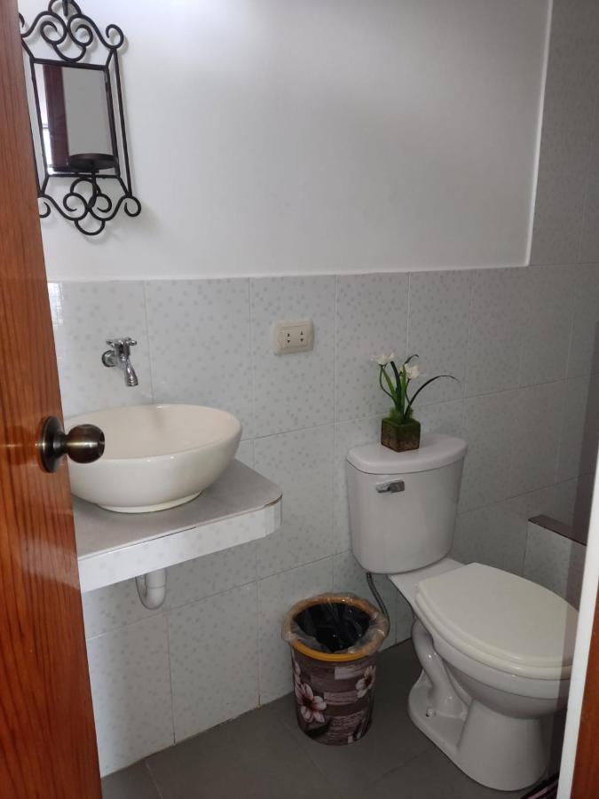Гостевой дом Suzet House Оксапампа Экстерьер фото