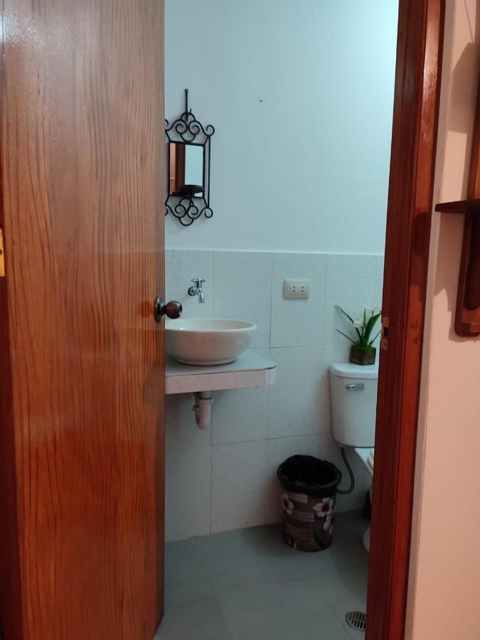 Гостевой дом Suzet House Оксапампа Экстерьер фото